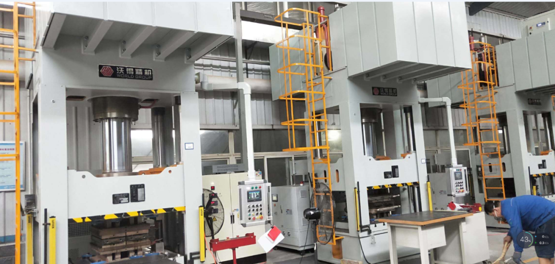 Prasa hydrauliczna do rysowania